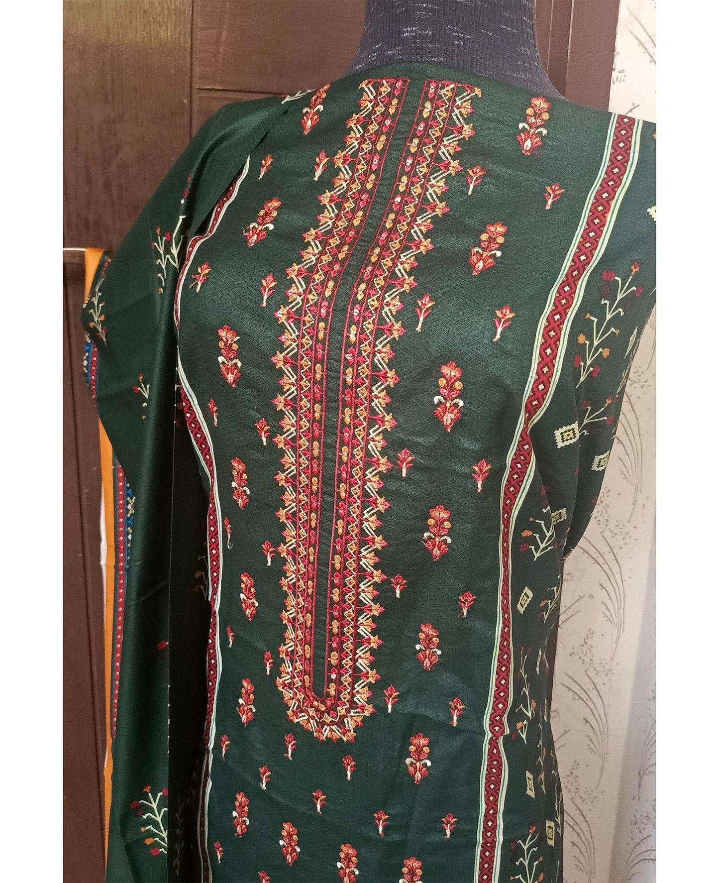 Nisha by Nishat Lawn 3 Piece
