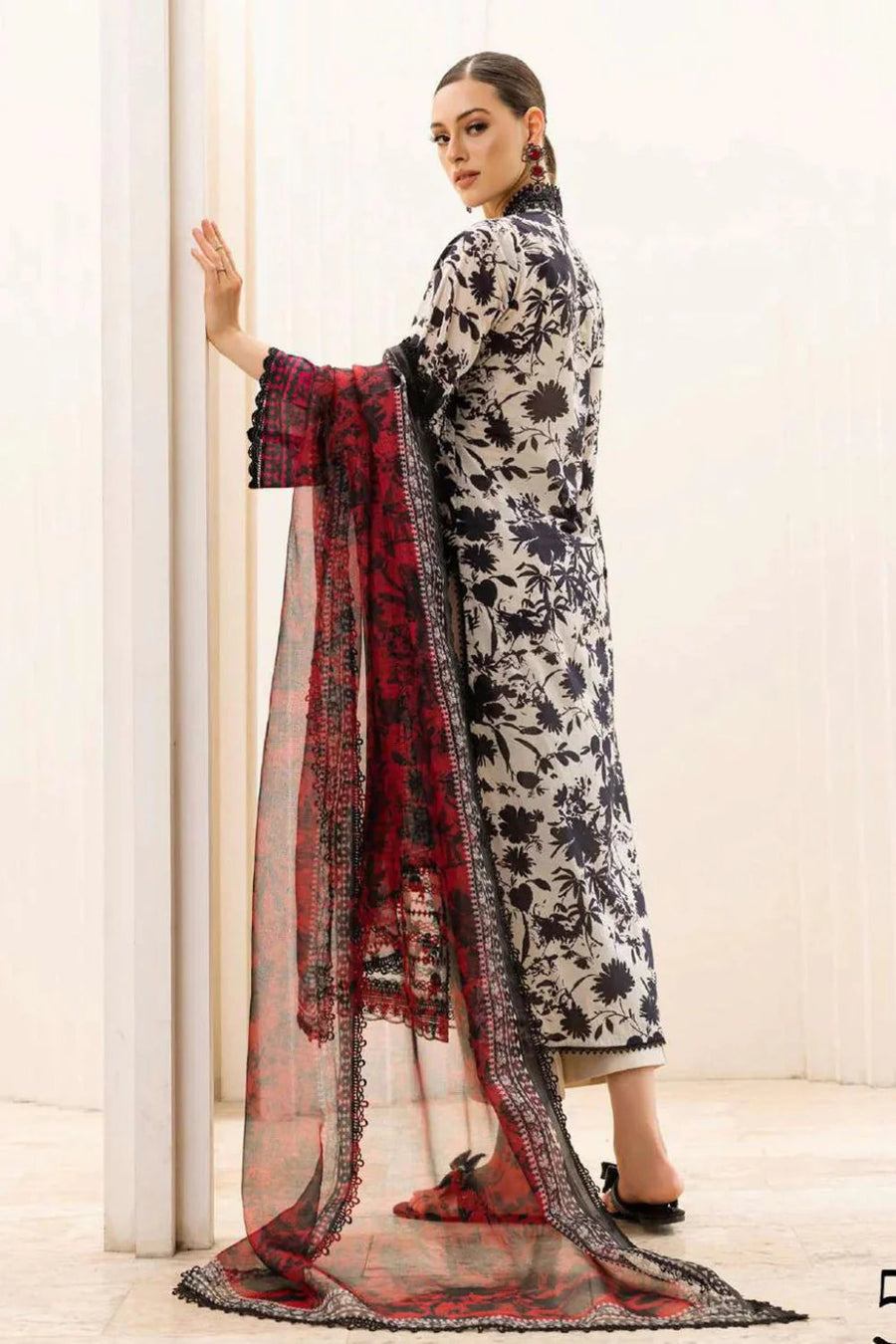 Zainab Chottani Lawn Digital Printed 3 Piece NazDresses