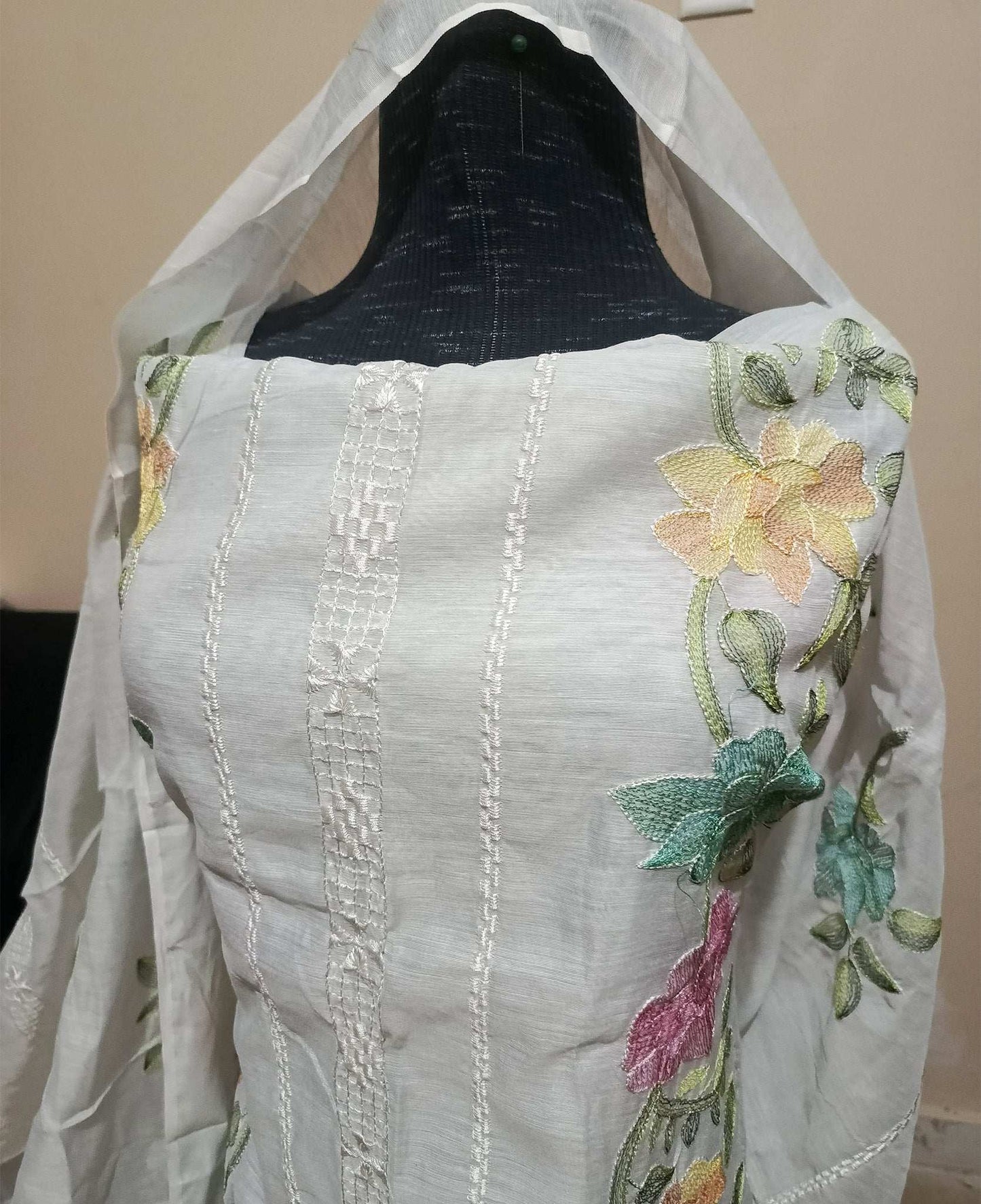Manaz Paper cotton 2 Piece Kacha taanka Hand Embroidery style