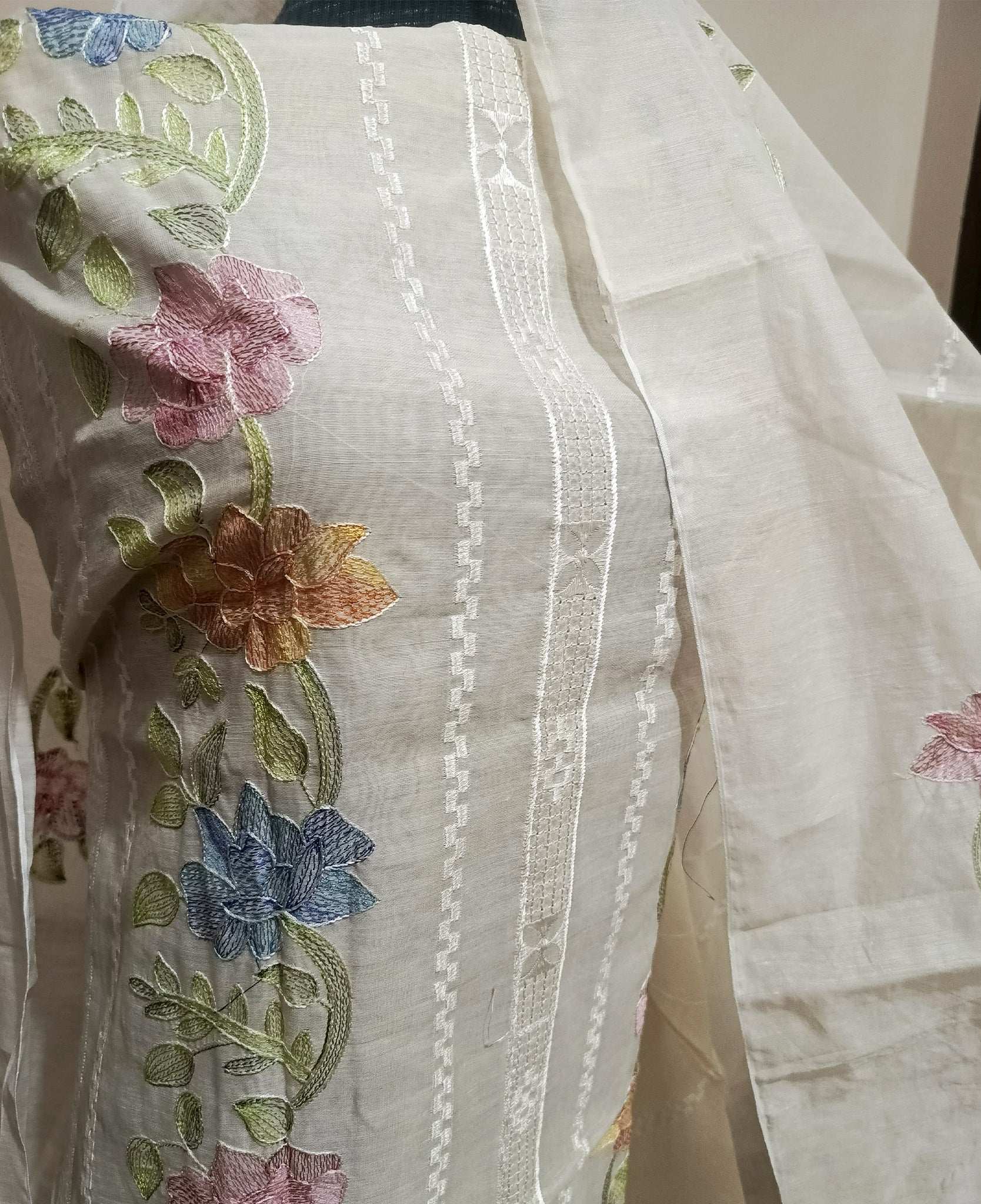 Manaz Paper cotton 2 Piece Kacha taanka Hand Embroidery style